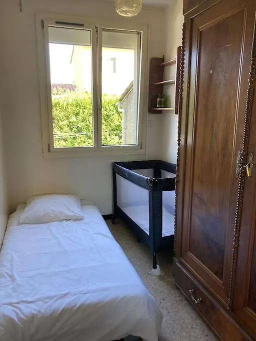 איל-סור-לה-סורג Villa Yvette בית נופש