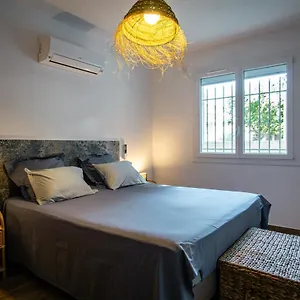 Hébergement de vacances Le Cabanon De Christine